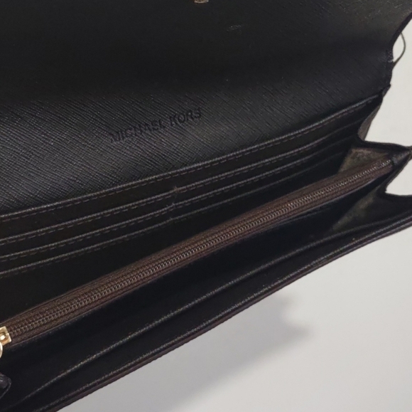 Michael Kors Jet Set Logo Wallet - Picture 11 of 12